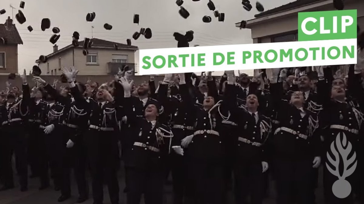Illustration : Sortie de la 413ème promotion des élèves sous-officiers de Montluçon